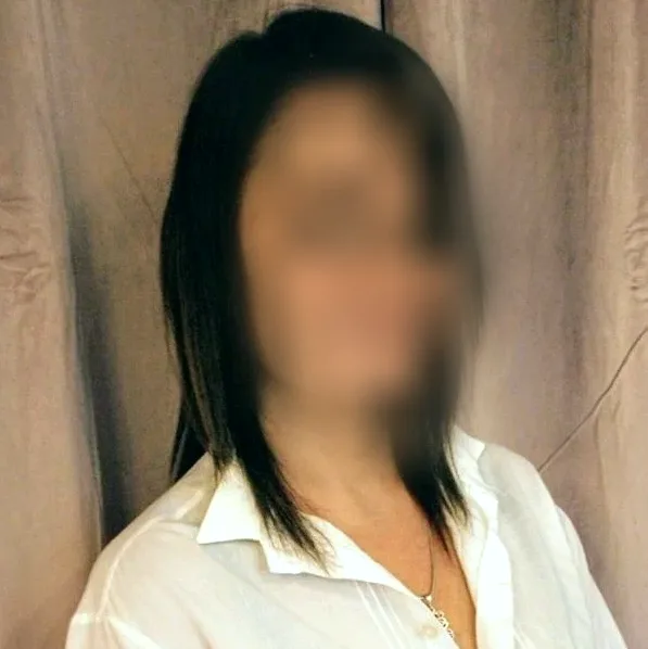 Lara, 32