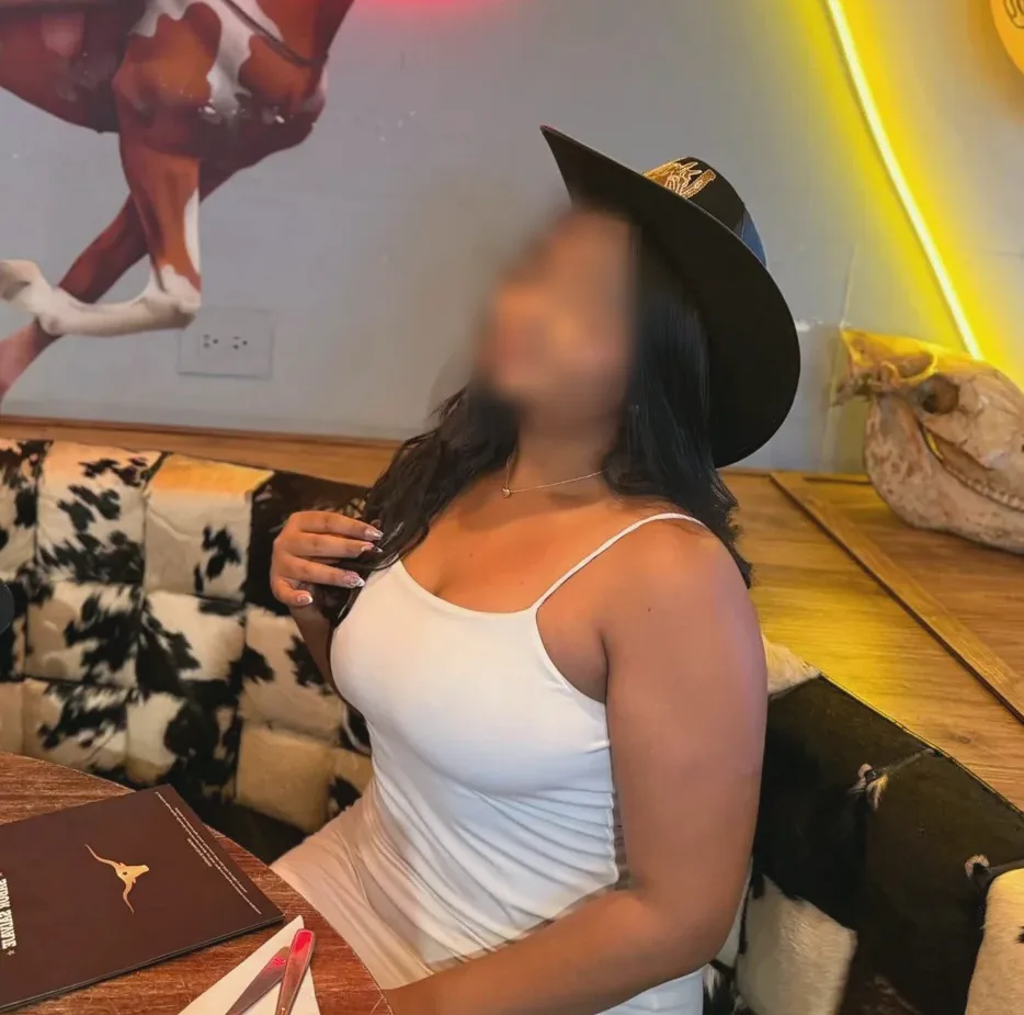 Marie, 22