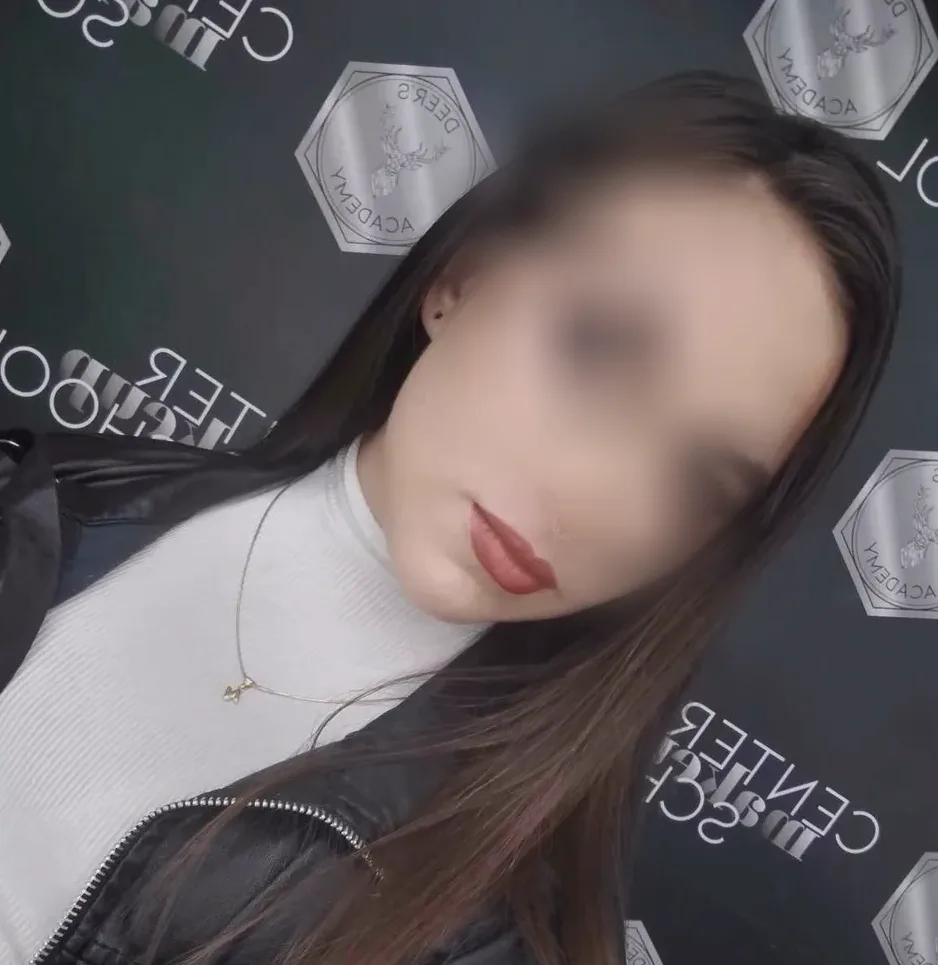 Pia, 25