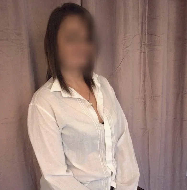 Rosa, 38