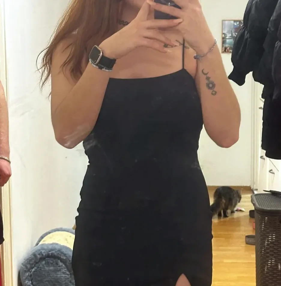 Sabrina, 24